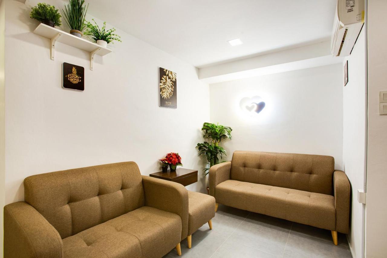 Oyo 89631 988 Hotel Johor Bahru Eksteriør bilde
