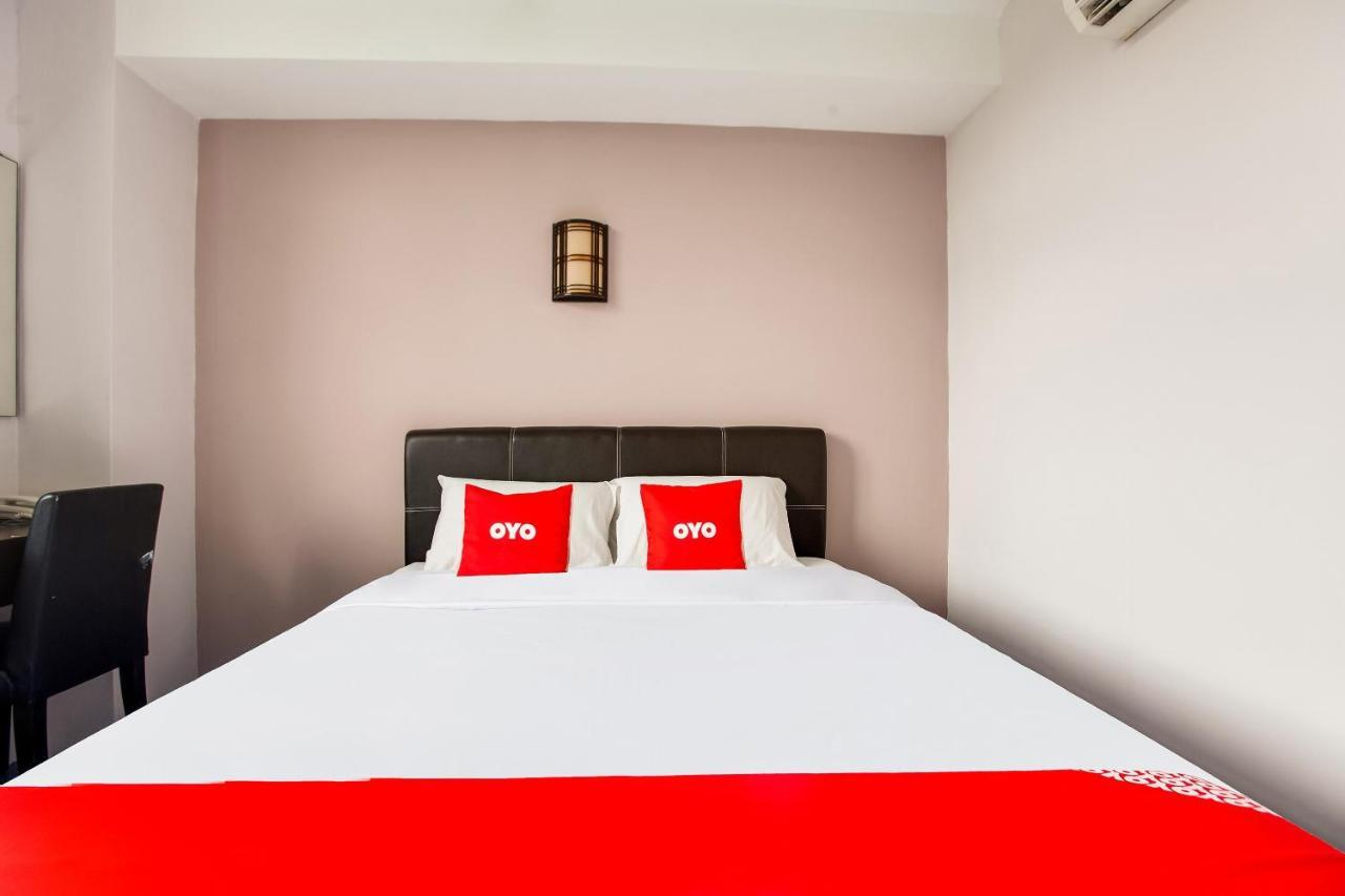Oyo 89631 988 Hotel Johor Bahru Eksteriør bilde
